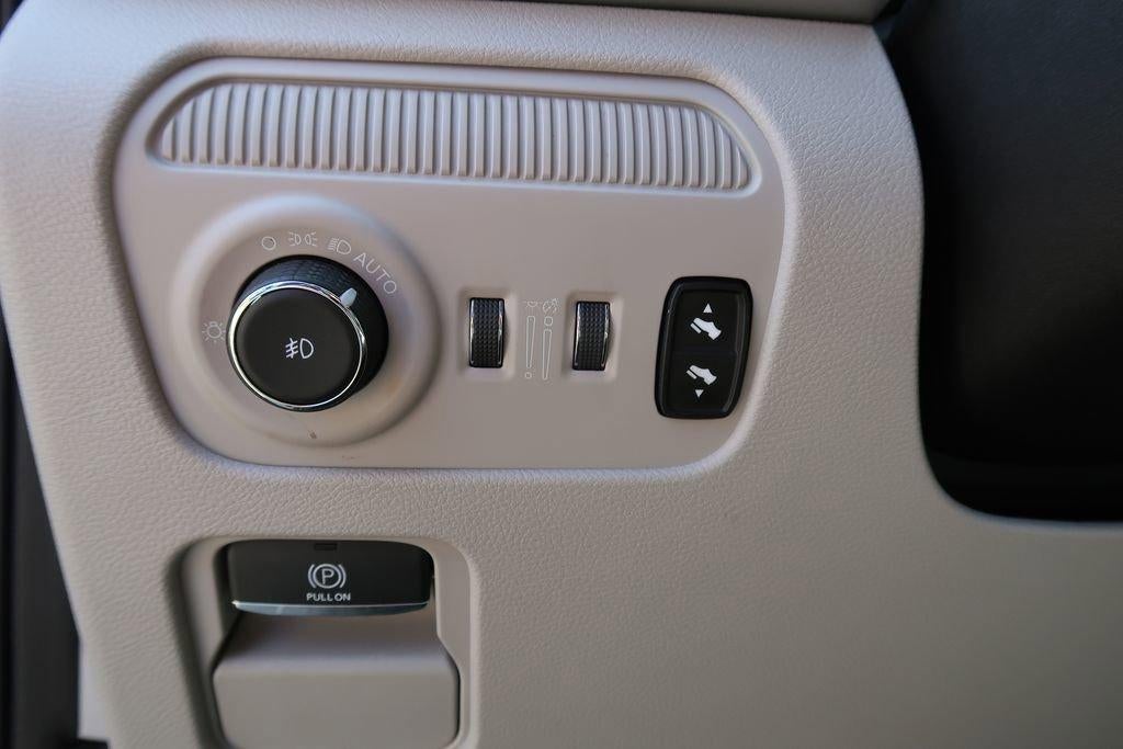 2024 Jeep Wagoneer L Series II 4x2 *Ltd Avail*