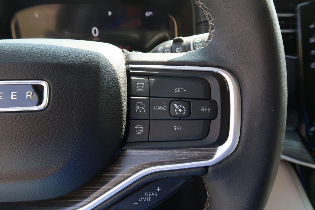 2024 Jeep Wagoneer L Series II 4x2 *Ltd Avail*