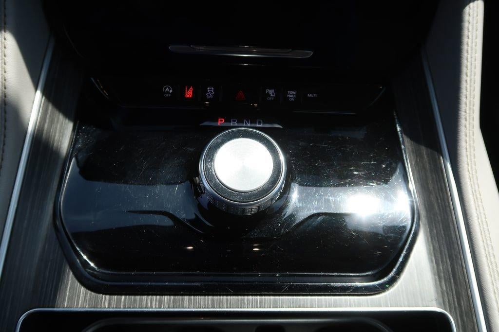 2024 Jeep Wagoneer L Series II 4x2 *Ltd Avail*