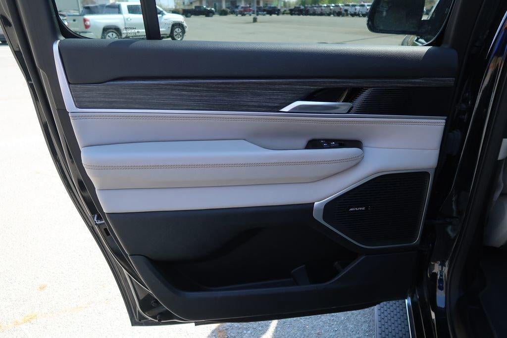 2024 Jeep Wagoneer L Series II 4x2 *Ltd Avail*