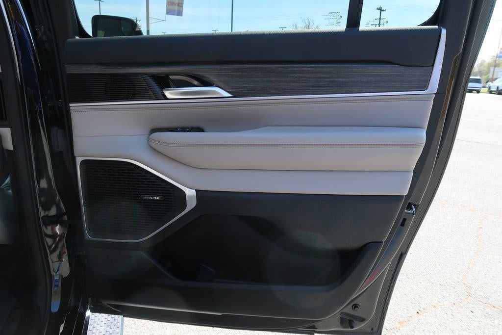 2024 Jeep Wagoneer L Series II 4x2 *Ltd Avail*