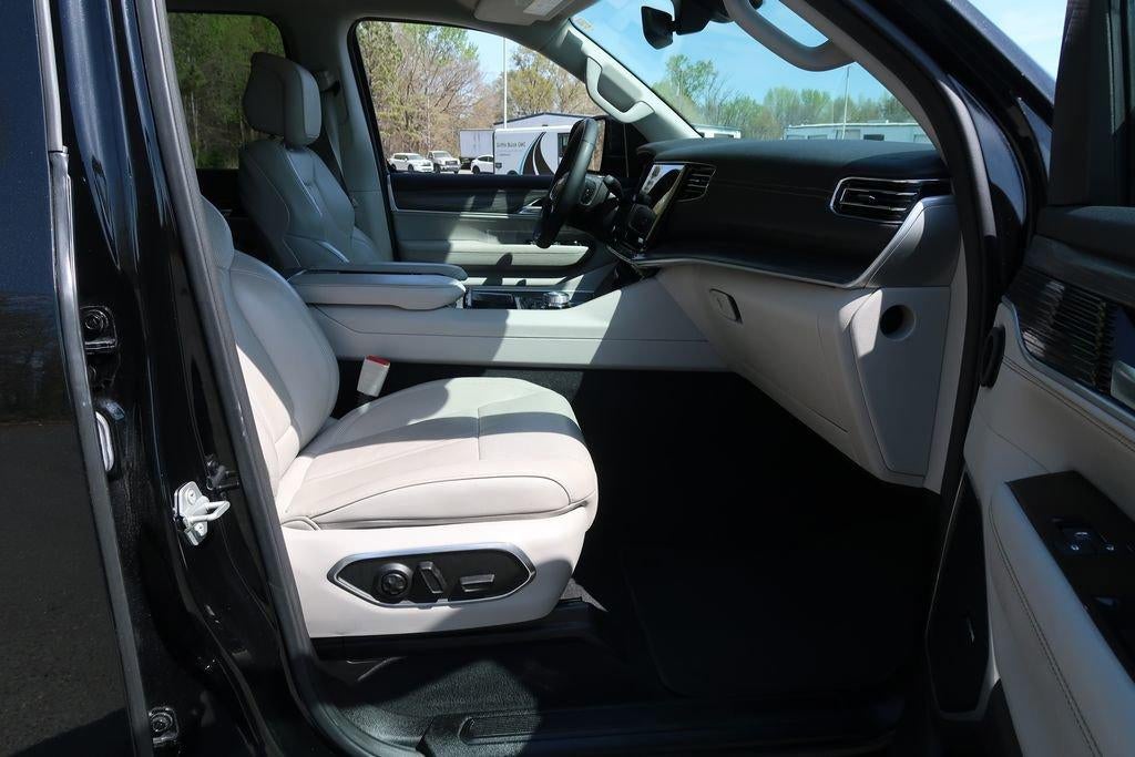 2024 Jeep Wagoneer L Series II 4x2 *Ltd Avail*