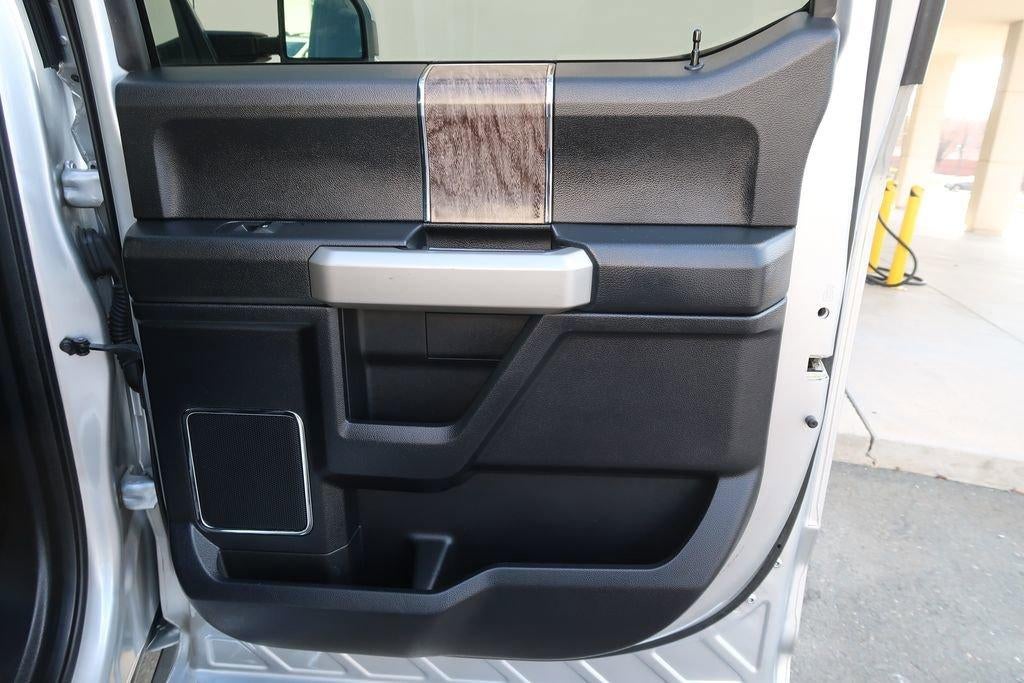 2017 Ford Super Duty F-250 SRW Lariat