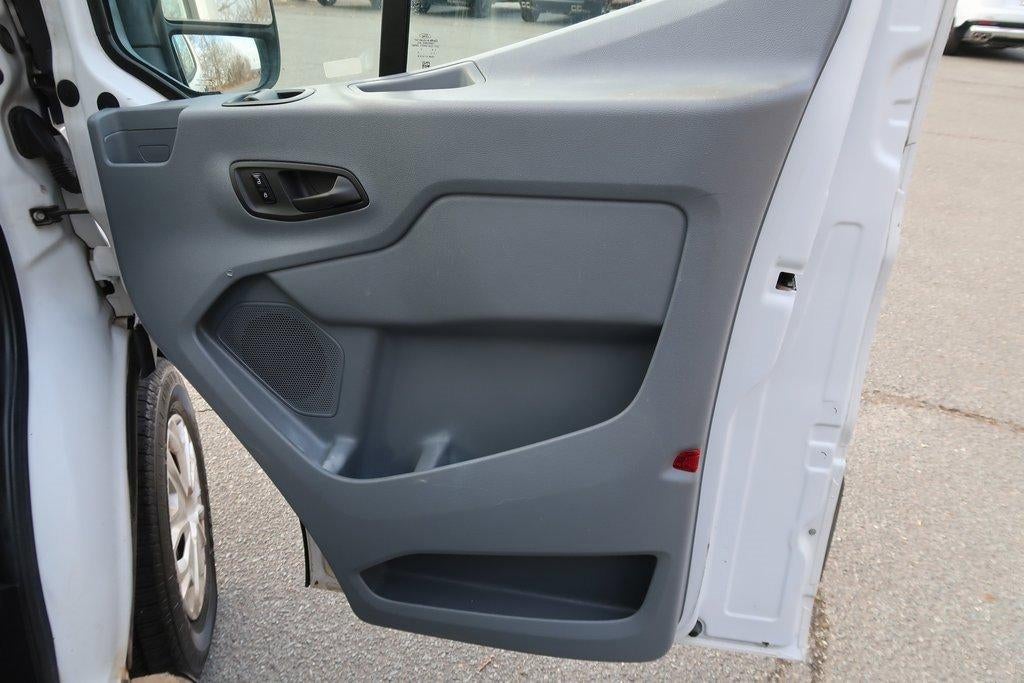 2016 Ford Transit-250 T-250 130" Low Rf 9000 GVWR Swing-Out RH Dr