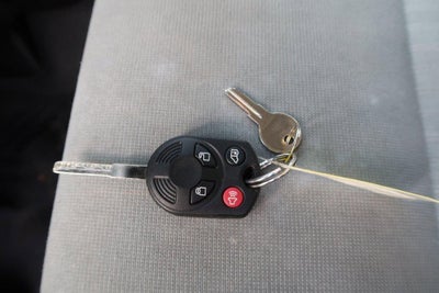 2016 Ford Transit-250 T-250 130" Low Rf 9000 GVWR Swing-Out RH Dr