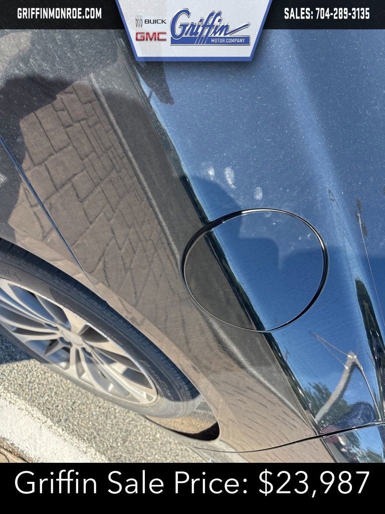 2019 Buick LaCrosse 4dr Sdn Essence AWD