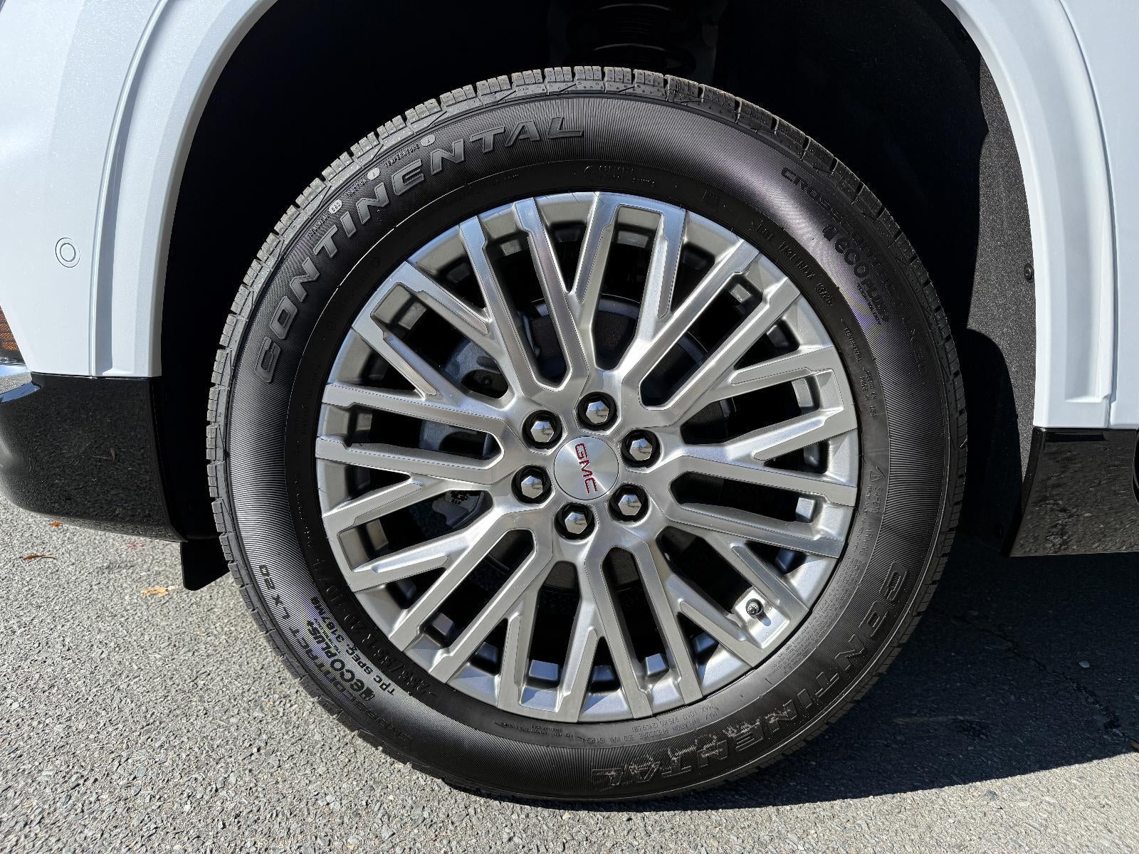 2026 GMC Acadia FWD Denali