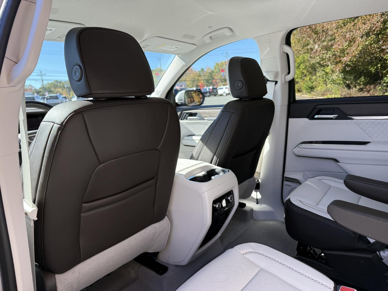 2026 GMC Acadia FWD Denali