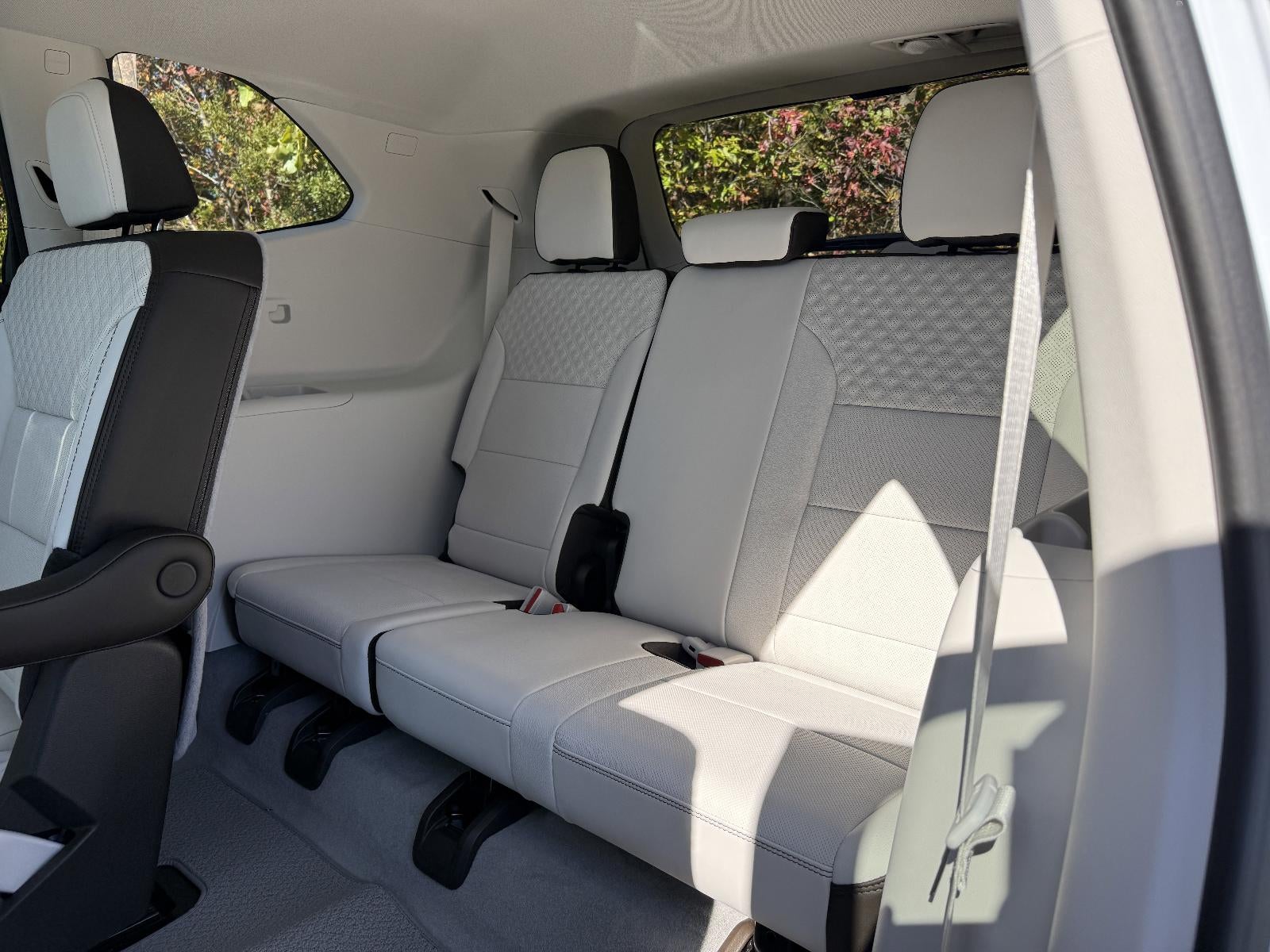 2026 GMC Acadia FWD Denali