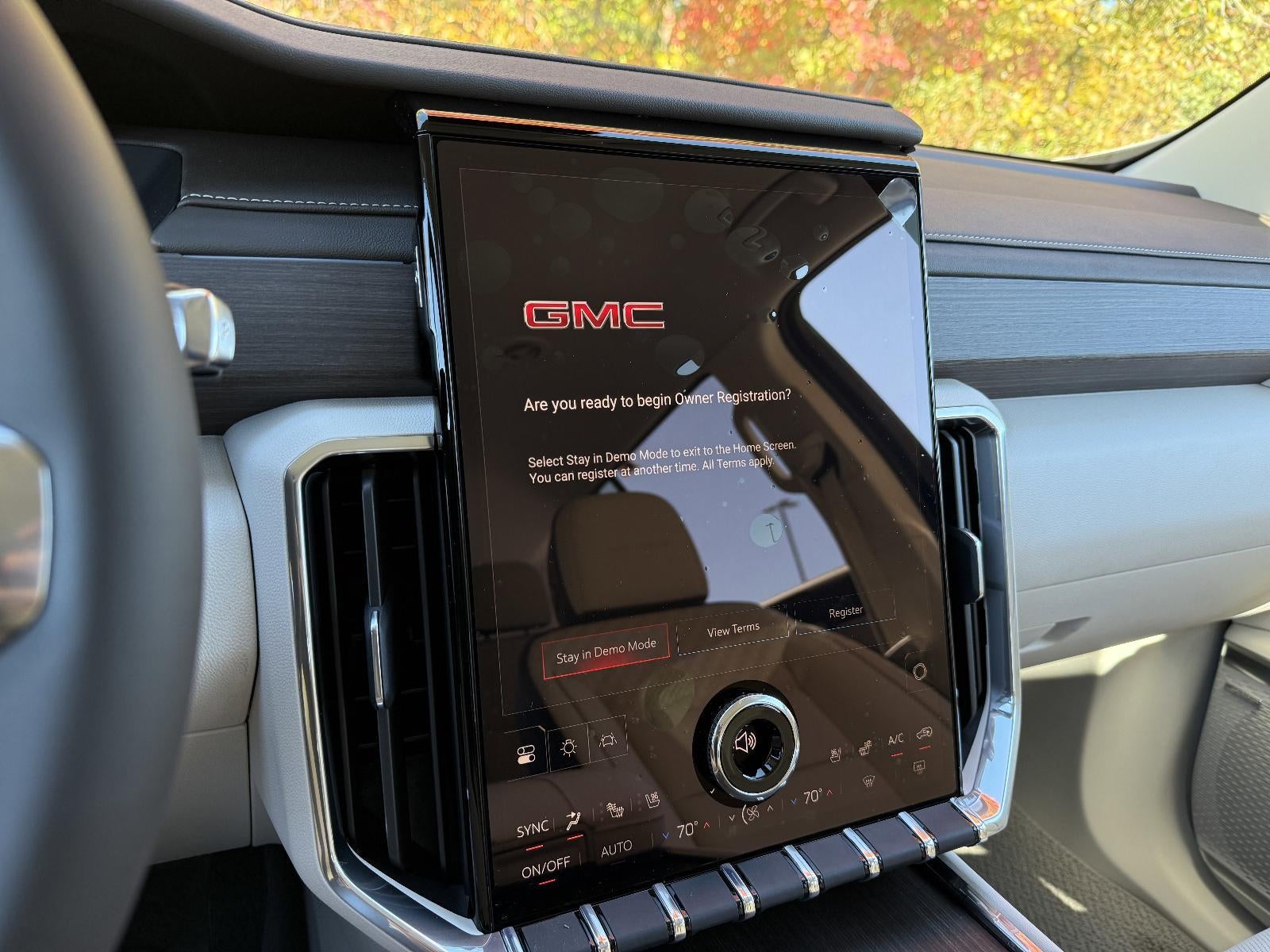 2026 GMC Acadia FWD Denali