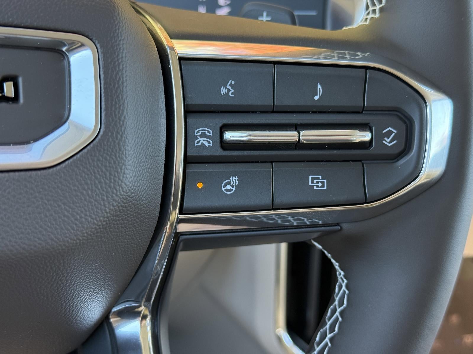 2026 GMC Acadia FWD Denali