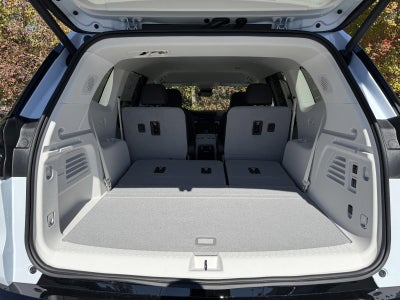 2026 GMC Acadia FWD Denali