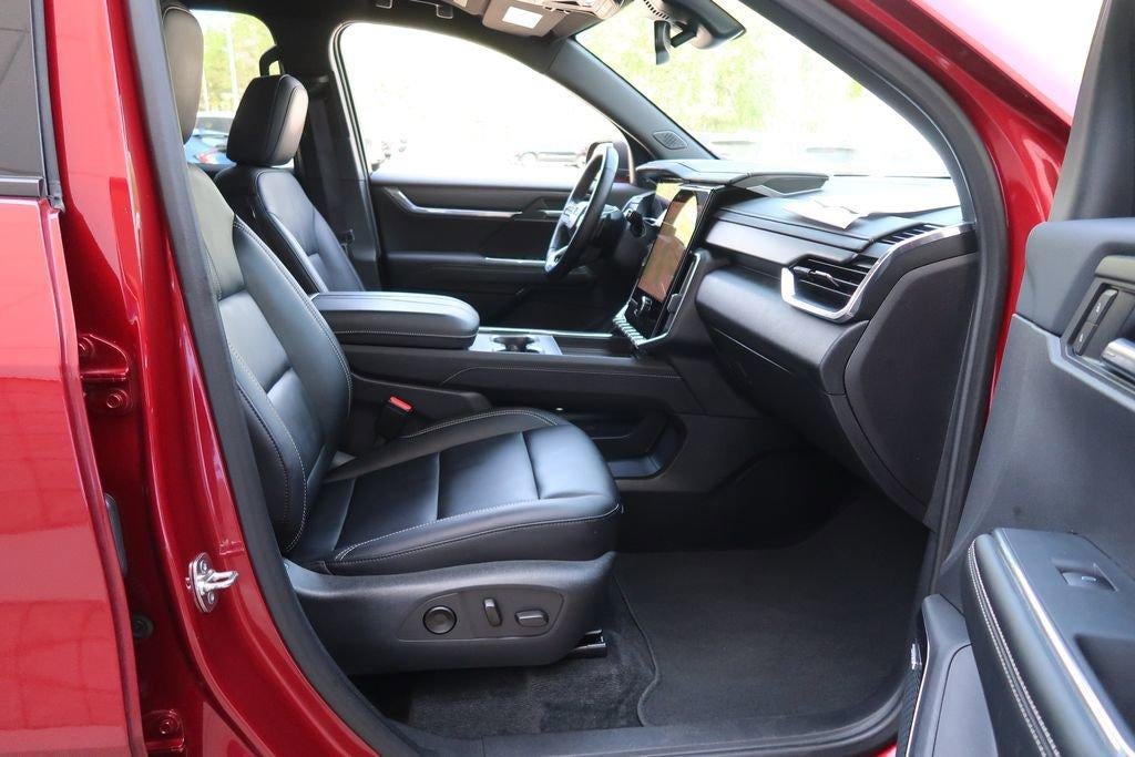 2025 GMC Acadia AWD 4dr Elevation