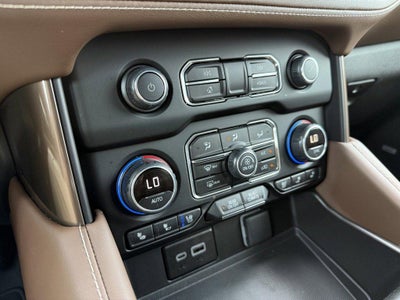 2024 Chevrolet Suburban 4WD 4dr High Country