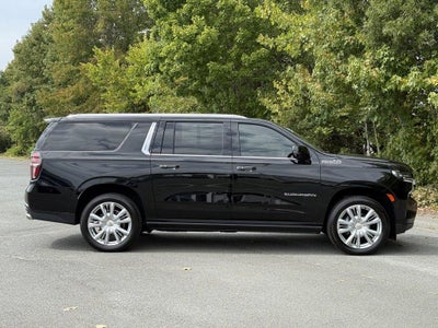 2024 Chevrolet Suburban 4WD 4dr High Country