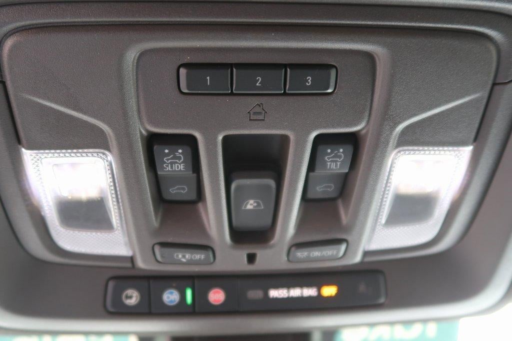 2023 GMC Sierra 3500 HD 4WD Crew Cab 172" Denali