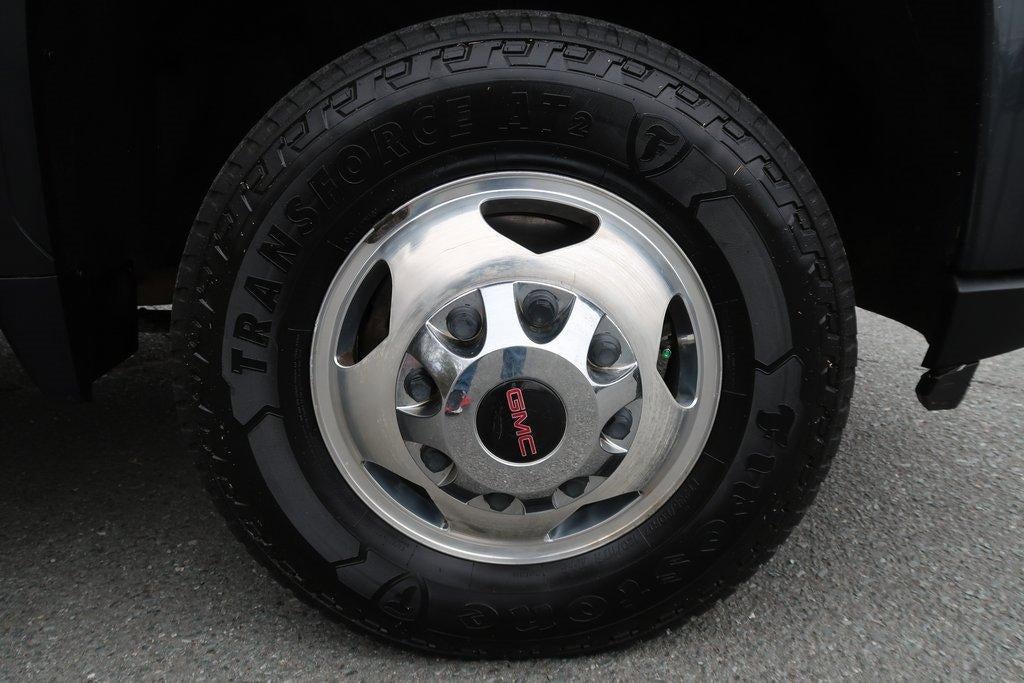 2023 GMC Sierra 3500 HD 4WD Crew Cab 172" Denali