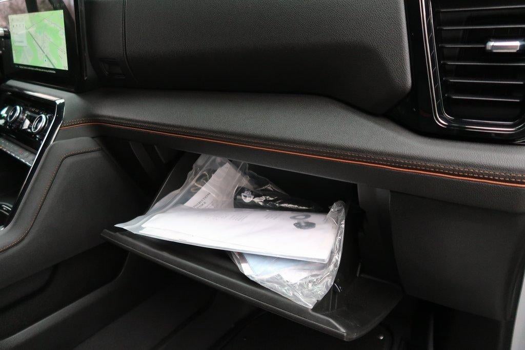 2022 GMC Sierra 1500 4WD Crew Cab 147" AT4