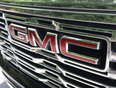 2023 GMC Sierra 1500 4WD Crew Cab 147" Denali