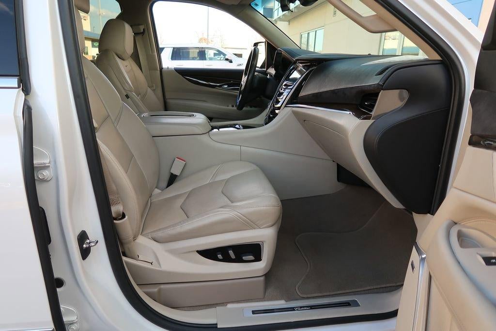 2018 Cadillac Escalade 4WD 4dr Luxury