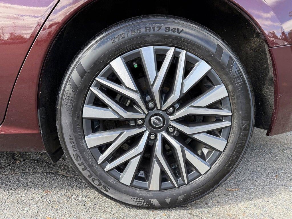 2024 Nissan Altima 2.5 SV Sedan