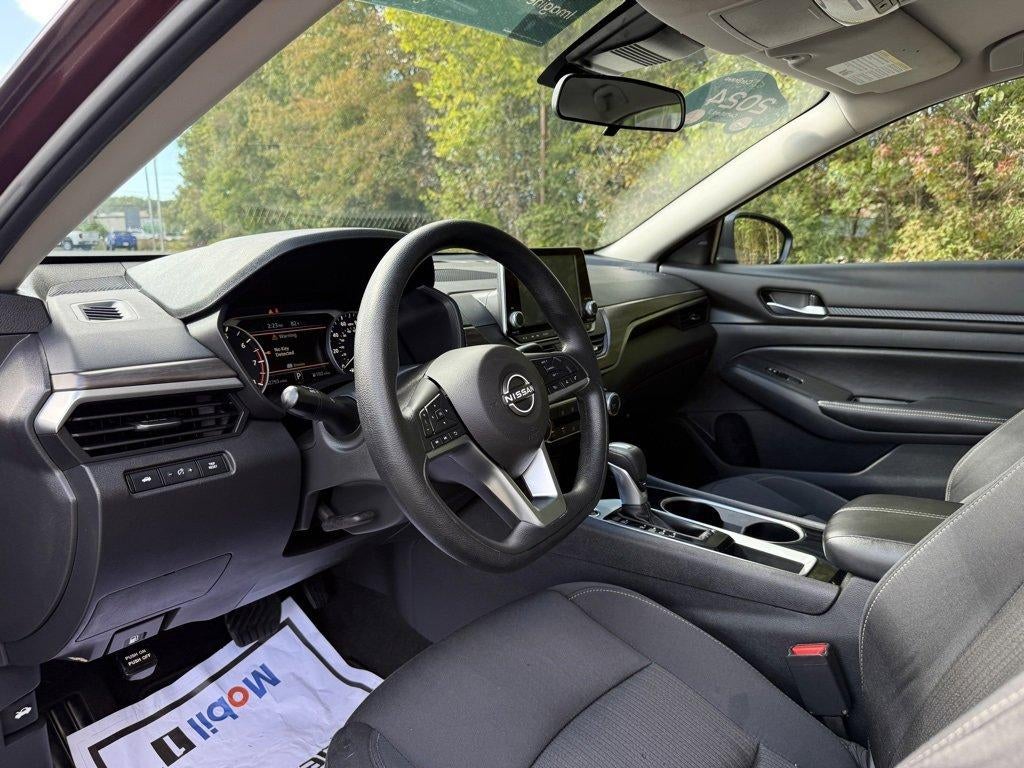 2024 Nissan Altima 2.5 SV Sedan