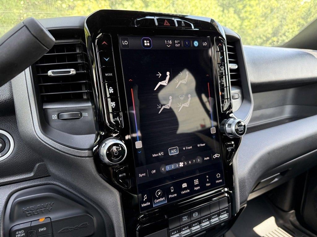 2024 RAM 3500 Tradesman 4x4 Crew Cab 8' Box