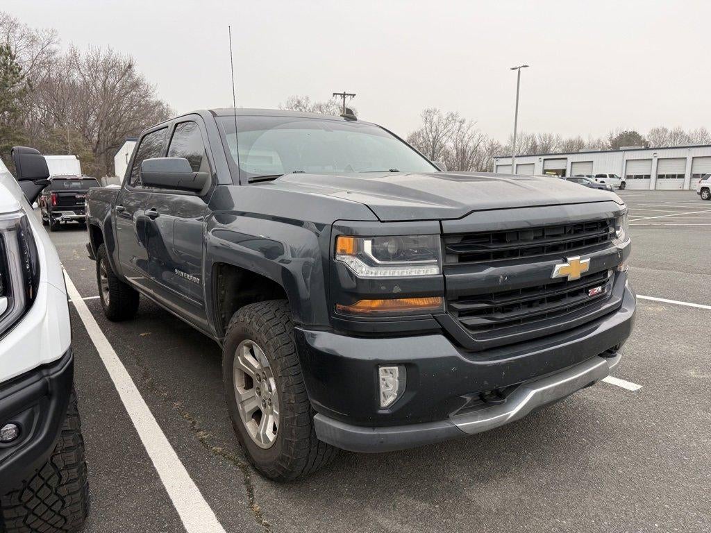 2018 Chevrolet Silverado 1500 4WD Crew Cab 143.5" LT w/2LT