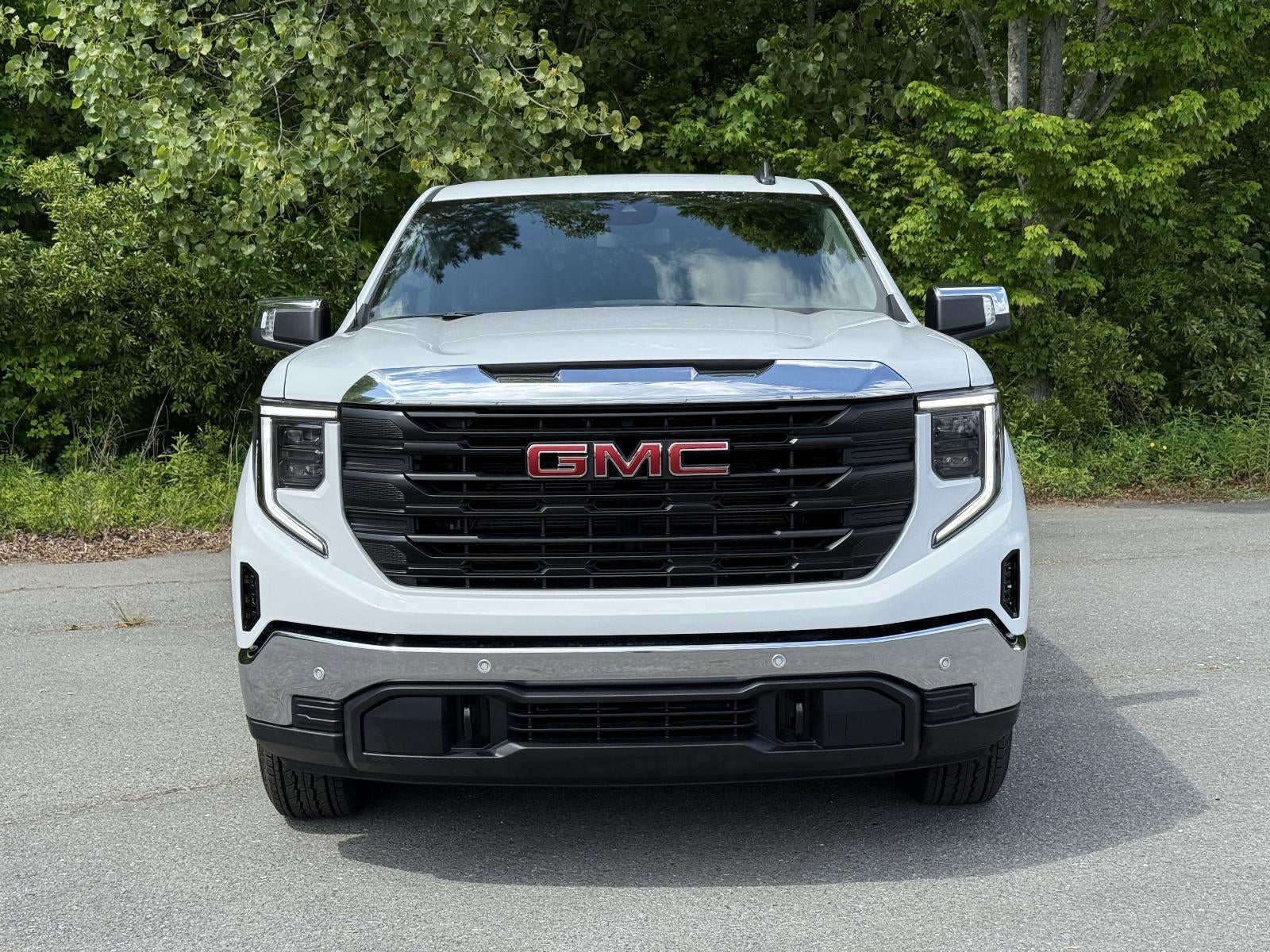 2025 GMC Sierra 1500 Pro