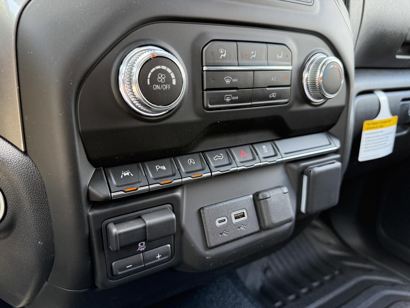 2025 GMC Sierra 1500 Pro