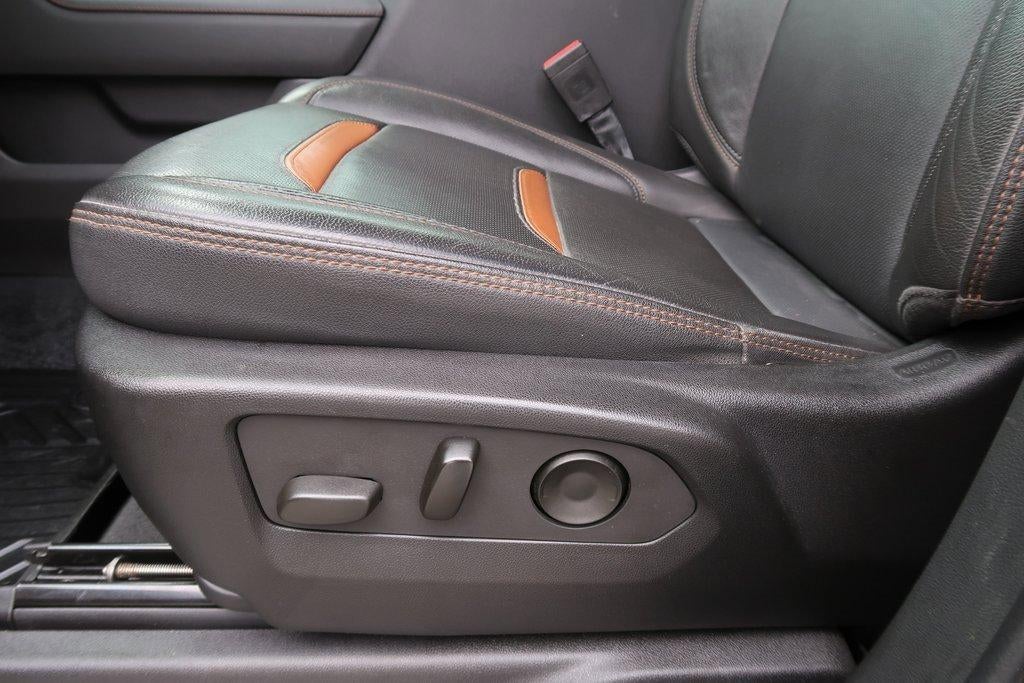 2022 GMC Sierra 1500 4WD Crew Cab 157" AT4