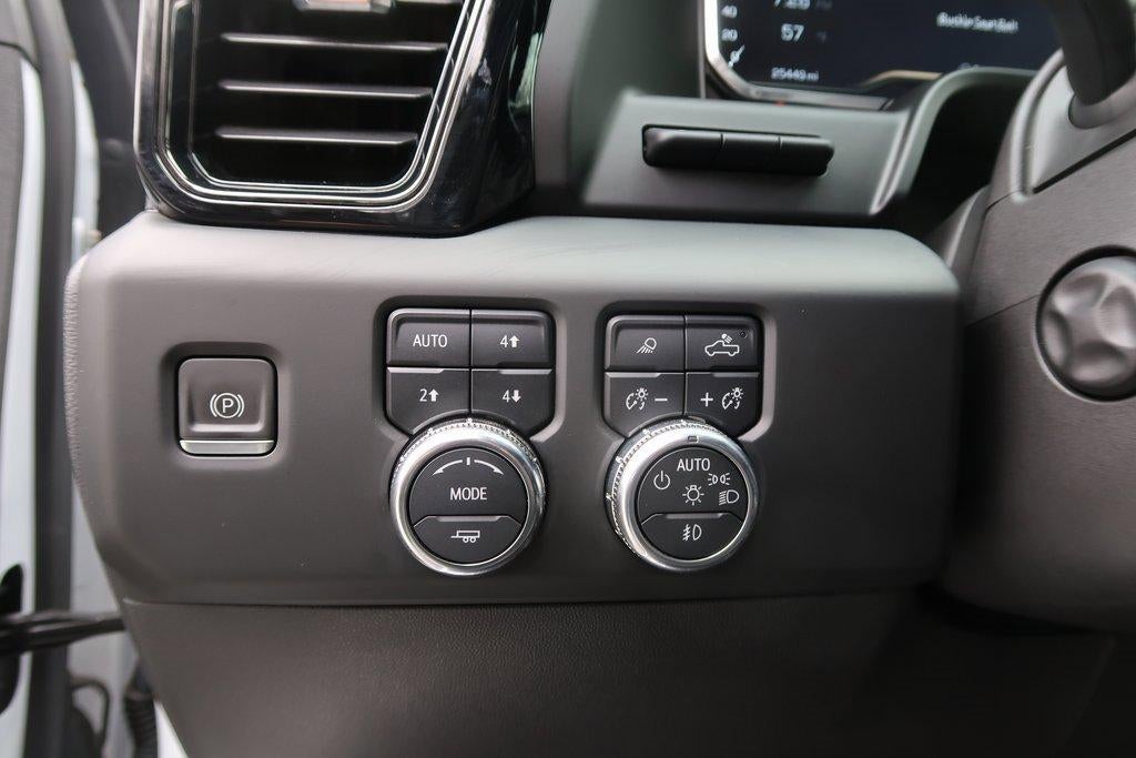 2022 GMC Sierra 1500 4WD Crew Cab 157" AT4