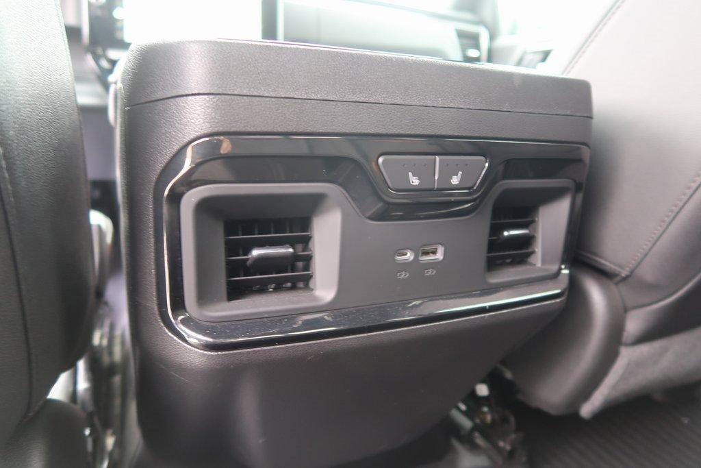 2022 GMC Sierra 1500 4WD Crew Cab 157" AT4