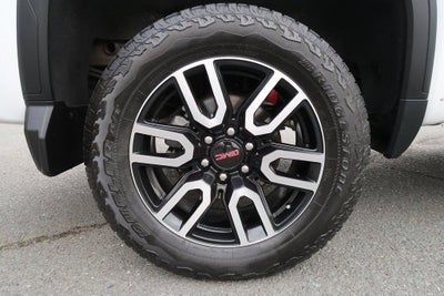 2022 GMC Sierra 1500 4WD Crew Cab 157" AT4
