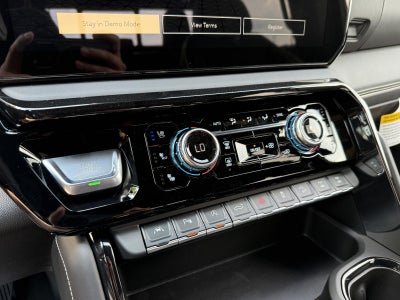 2025 GMC Sierra 1500 AT4X