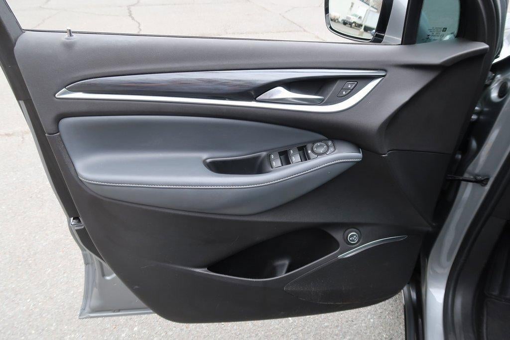 2023 Buick Enclave FWD 4dr Essence