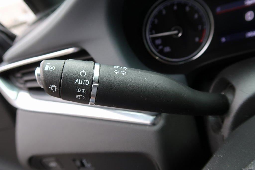 2023 Buick Enclave FWD 4dr Essence