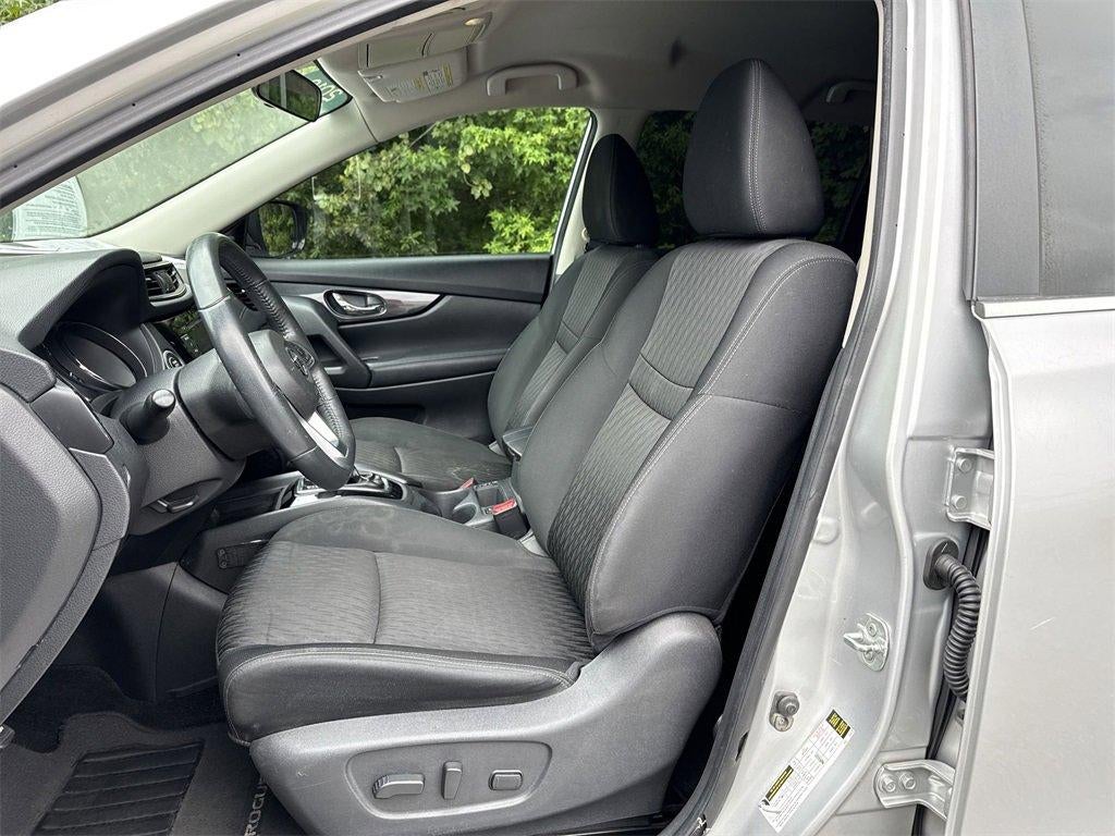 2018 Nissan Rogue FWD SV