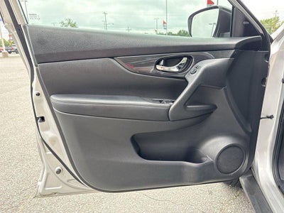 2018 Nissan Rogue FWD SV